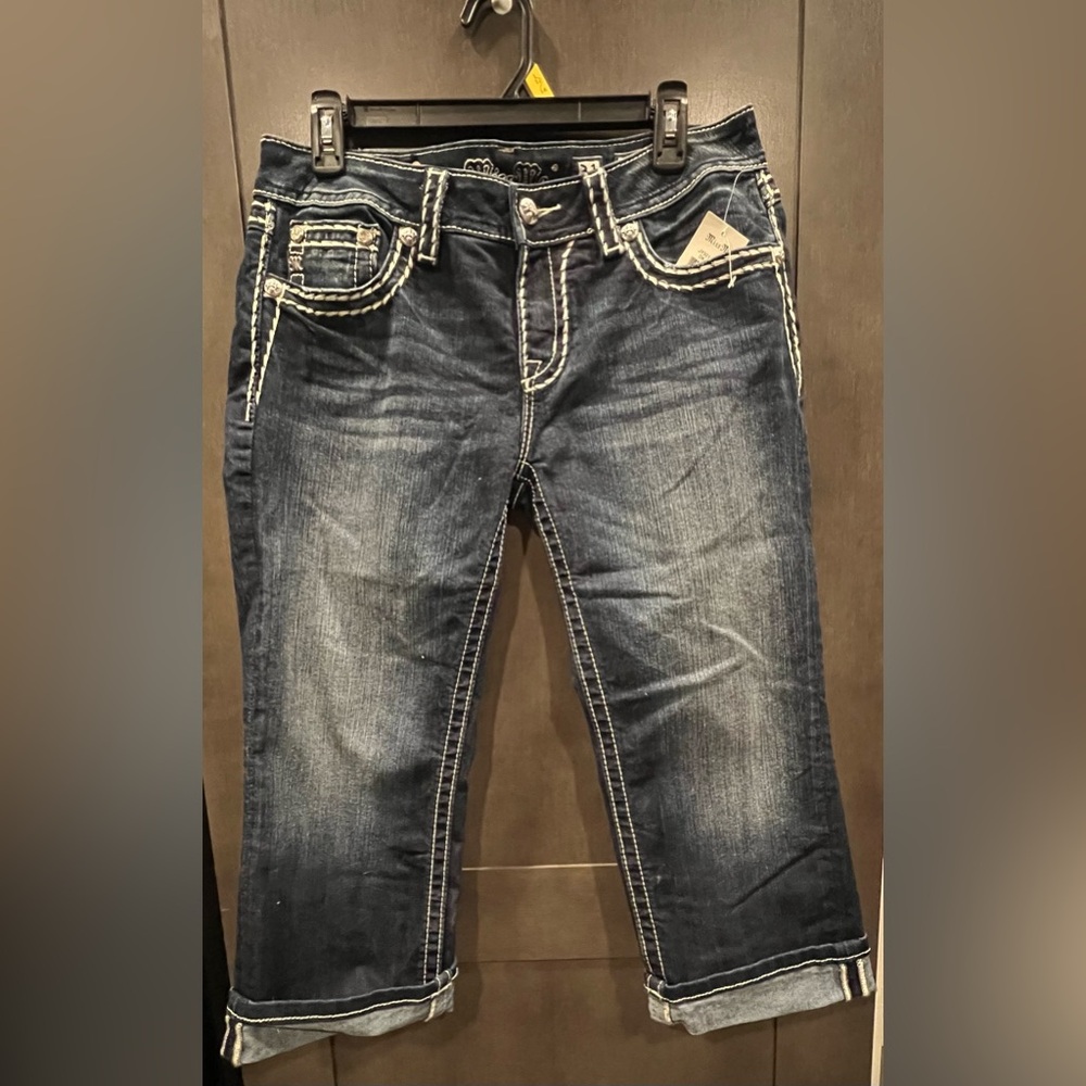 Miss Me Signature Cuffed Capri